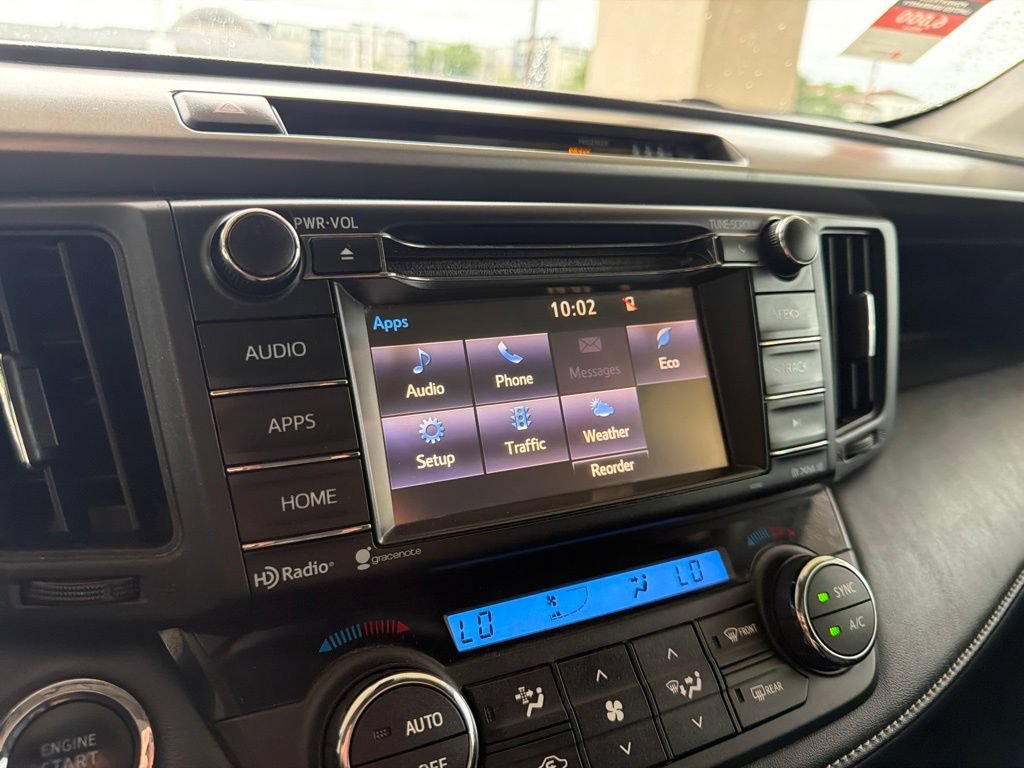 Used 2018 Toyota RAV4 XLE AWD/4WD image 30