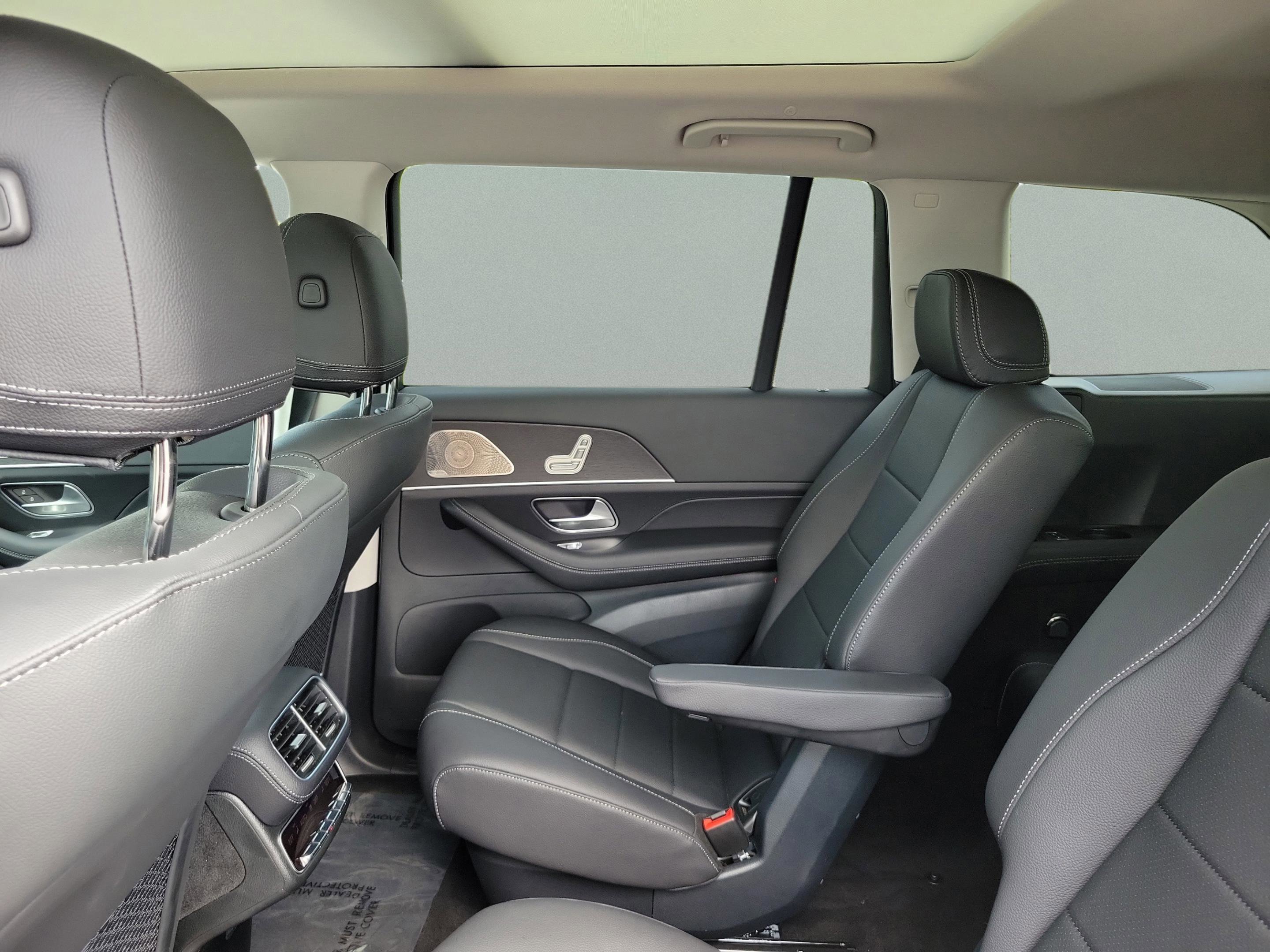 Certified 2026 Mercedes-Benz GLS 450 4MATIC image 6