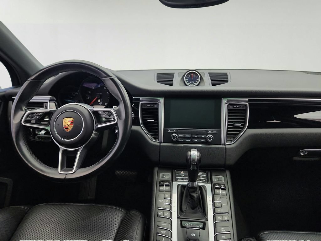 Used 2018 Porsche Macan Sport Edition AWD/4WD image 23