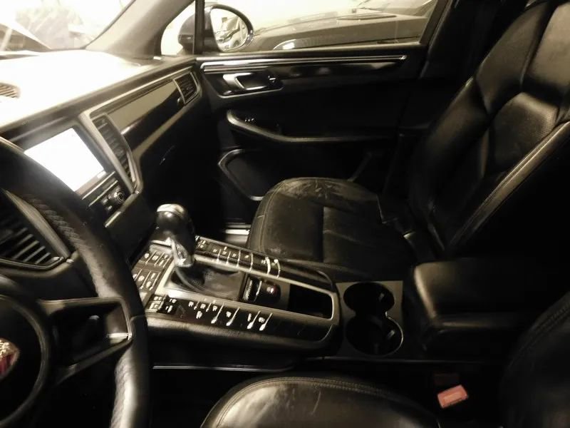 Used 2015 Porsche Macan S AWD/4WD image 29