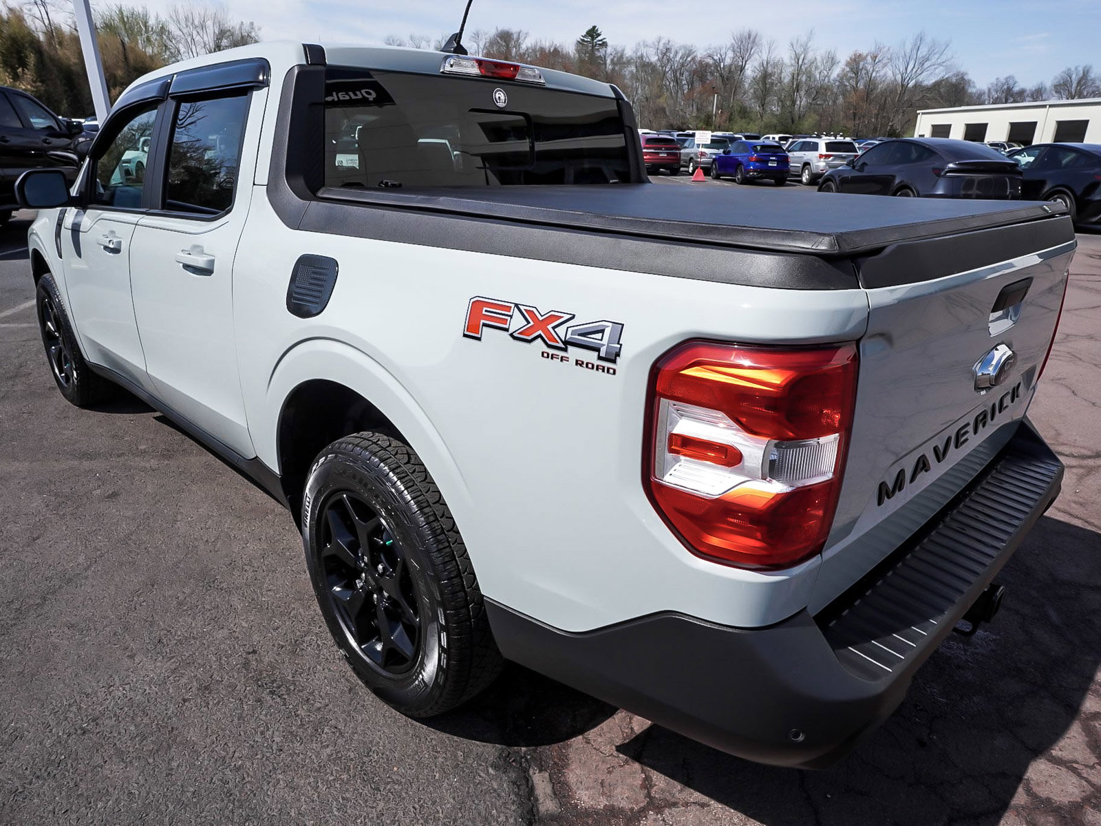 Used 2024 Ford Maverick Lariat w/ FX4 Off-Road Package AWD/4WD image 4