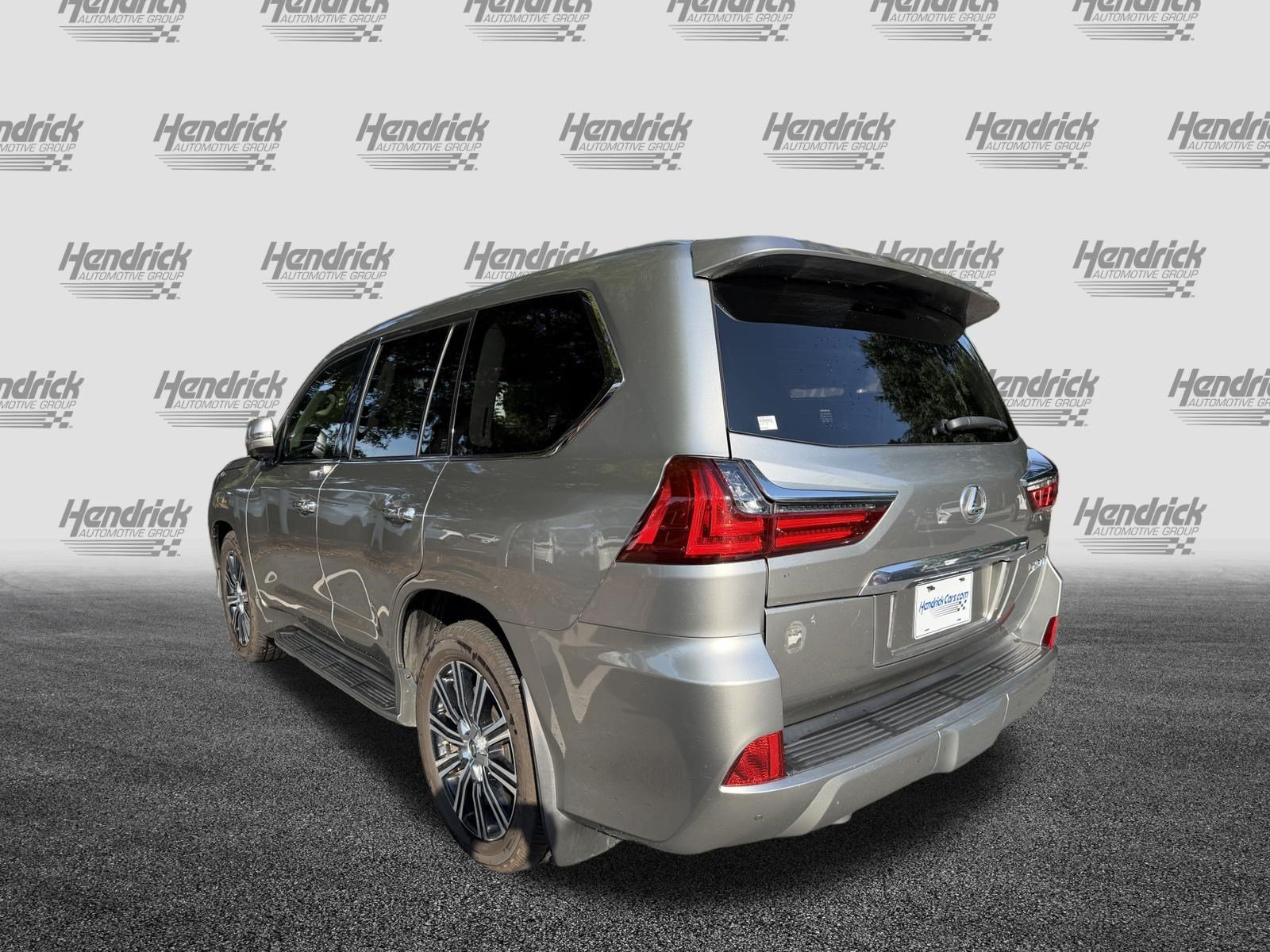 Used 2020 Lexus LX 570 4WD w/ Luxury Package image 7