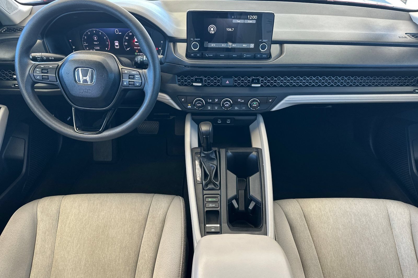 Certified 2025 Honda Accord SE image 13