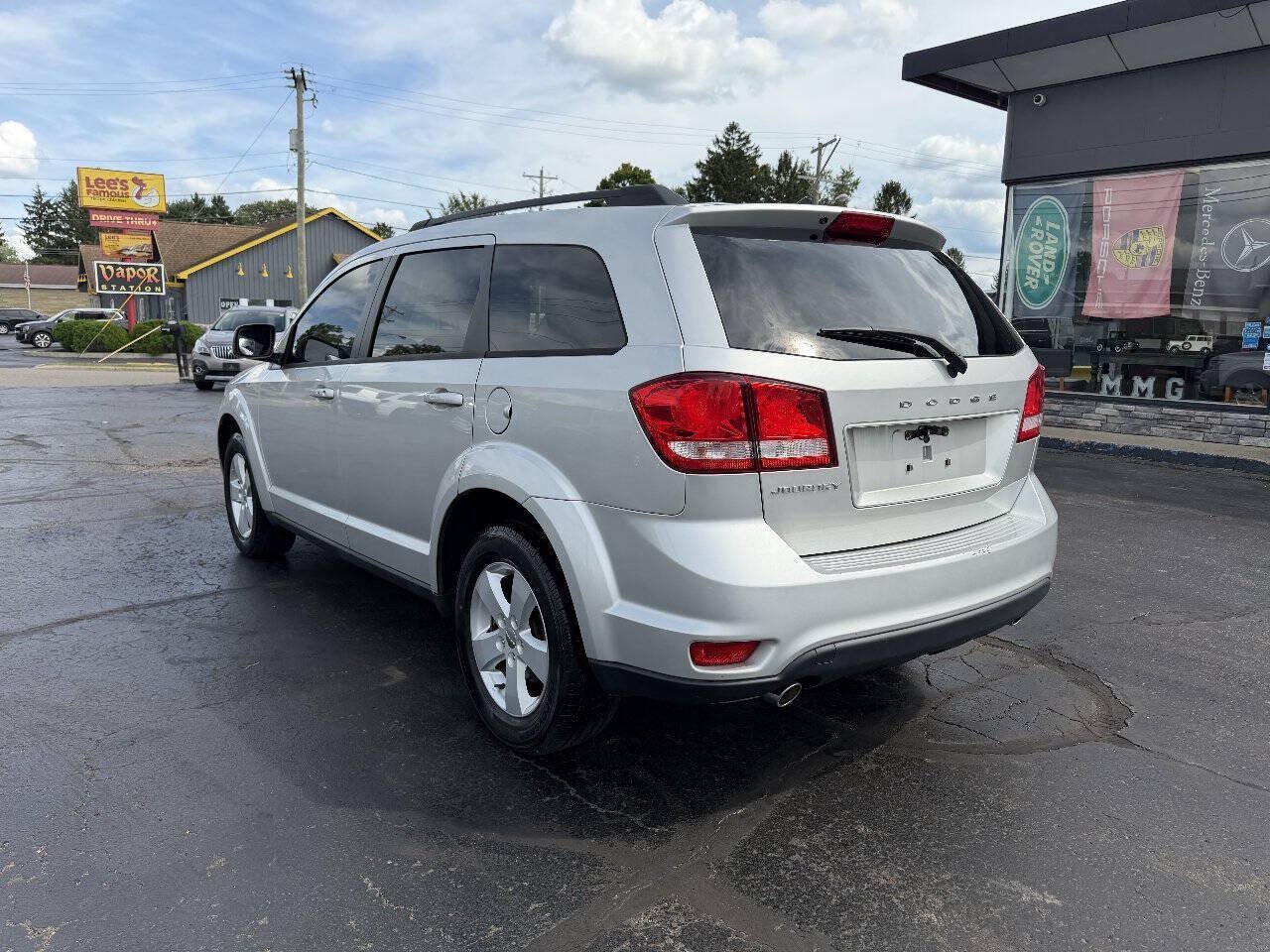 Used 2012 Dodge Journey SXT w/ Popular Equipment Group FWD image 4