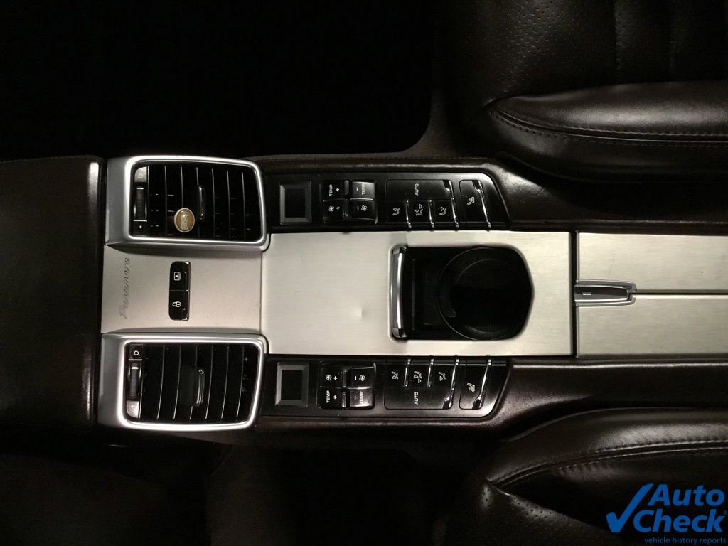 Used 2016 Porsche Panamera GTS image 30