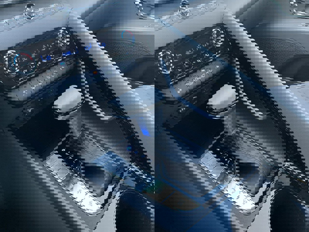 Used 2025 Hyundai Elantra SEL image 40