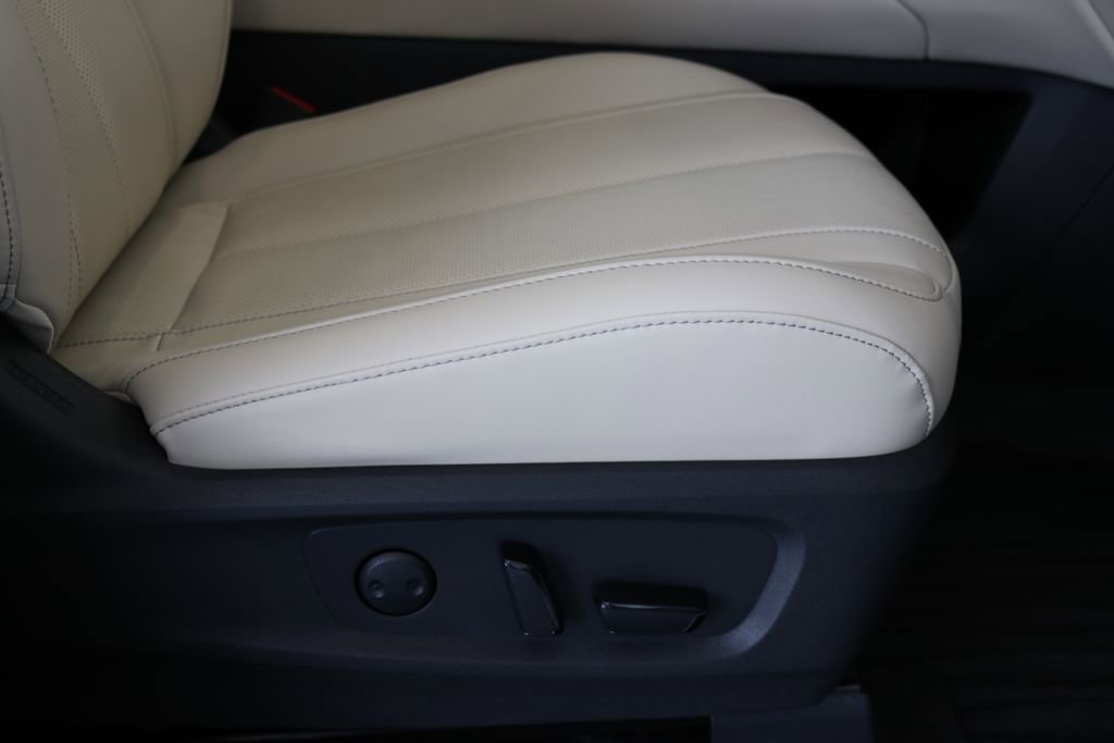 Certified 2025 INFINITI QX60 Luxe image 43