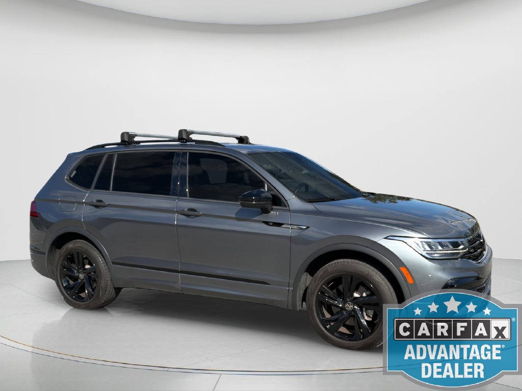 Used 2024 Volkswagen Tiguan SE R-Line FWD image 4
