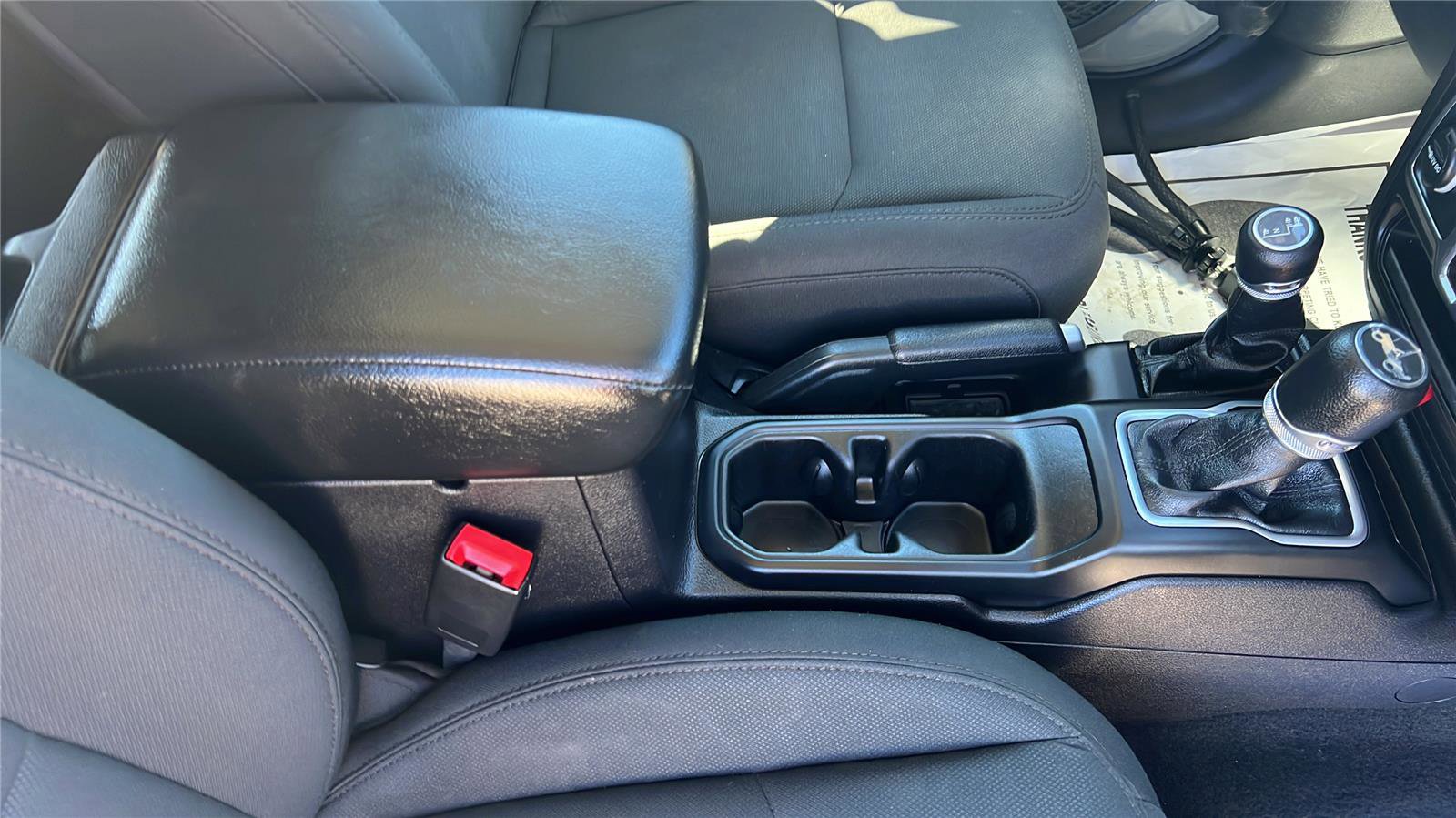 Used 2018 Jeep Wrangler Unlimited Sport S image 18