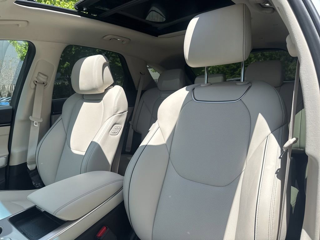 New 2026 Genesis GV70 2.5T Advanced AWD/4WD image 14
