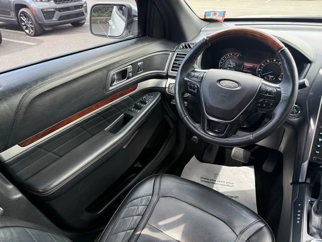 Used 2018 Ford Explorer Platinum image 35