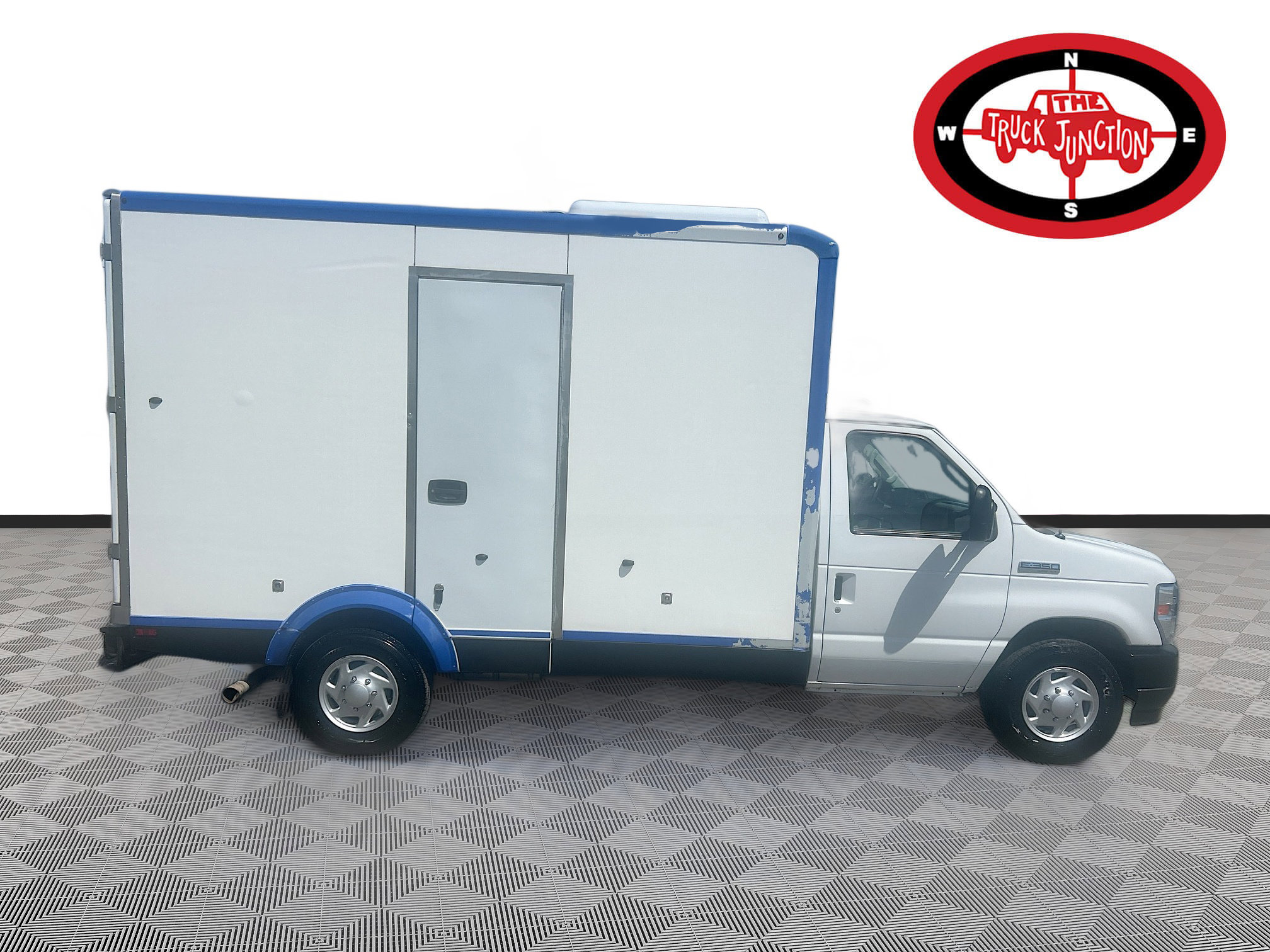 Used 2023 Ford E-350 and Econoline 350 Super Duty w/ Power Windows & Locks Group RWD image 8