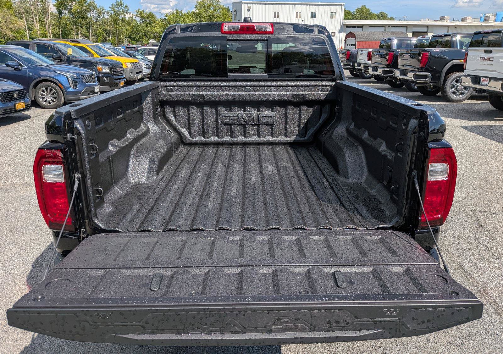 New 2026 GMC Canyon AT4 AWD/4WD image 10