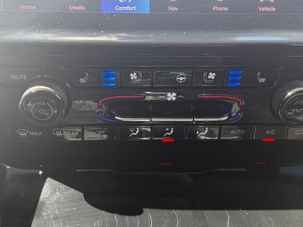 Used 2024 Jeep Grand Cherokee Trailhawk AWD/4WD image 30