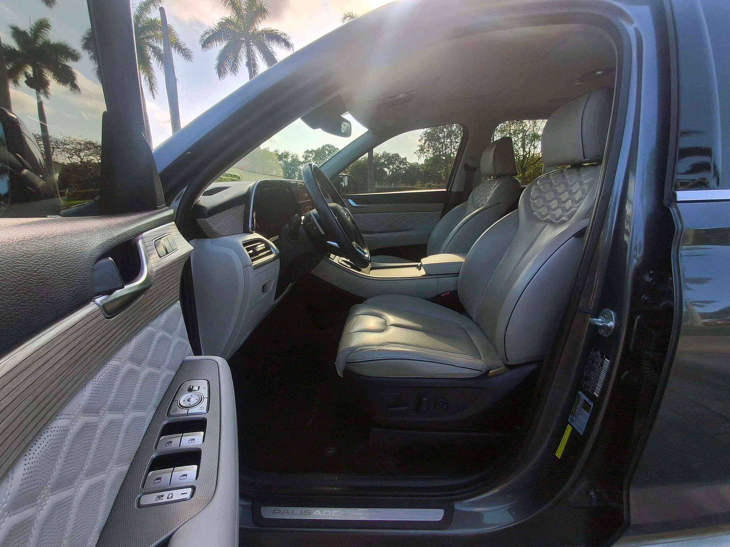 Used 2022 Hyundai Palisade Calligraphy w/ Cargo Package FWD image 24