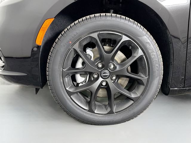 New 2026 Chrysler Pacifica Limited w/ S Appearance Package image 33