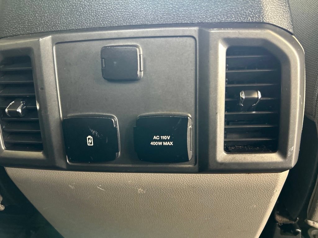 Used 2019 Ford F150 XLT w/ Equipment Group 302A Luxury AWD/4WD image 33