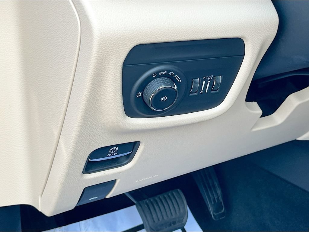 Certified 2022 Jeep Grand Cherokee Limited RWD image 10