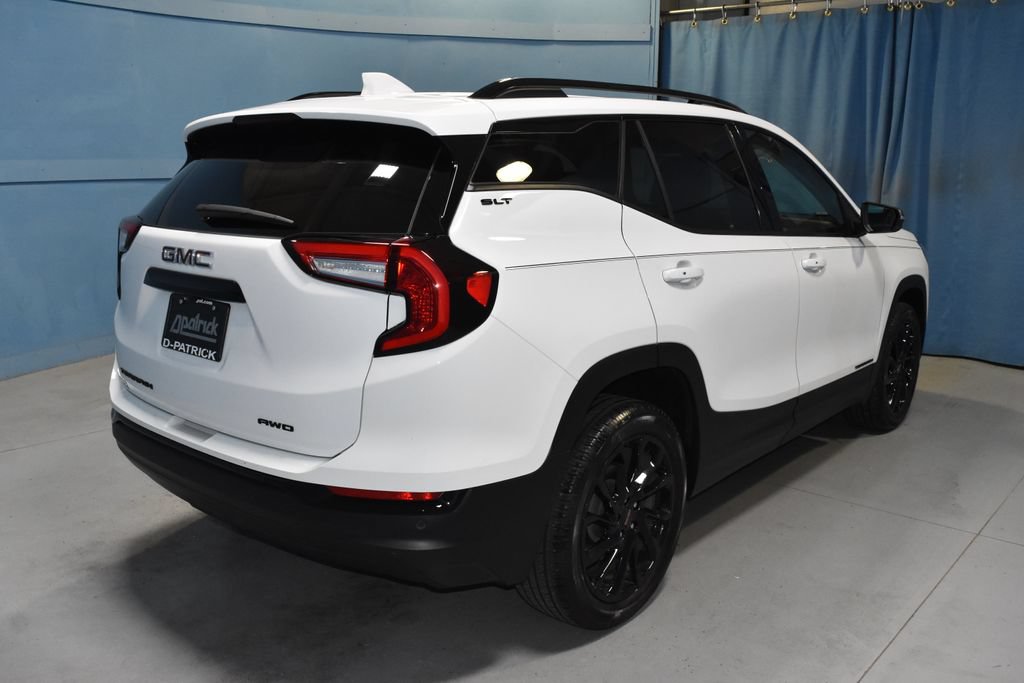 Used 2024 GMC Terrain SLT w/ Tech Package AWD/4WD image 31