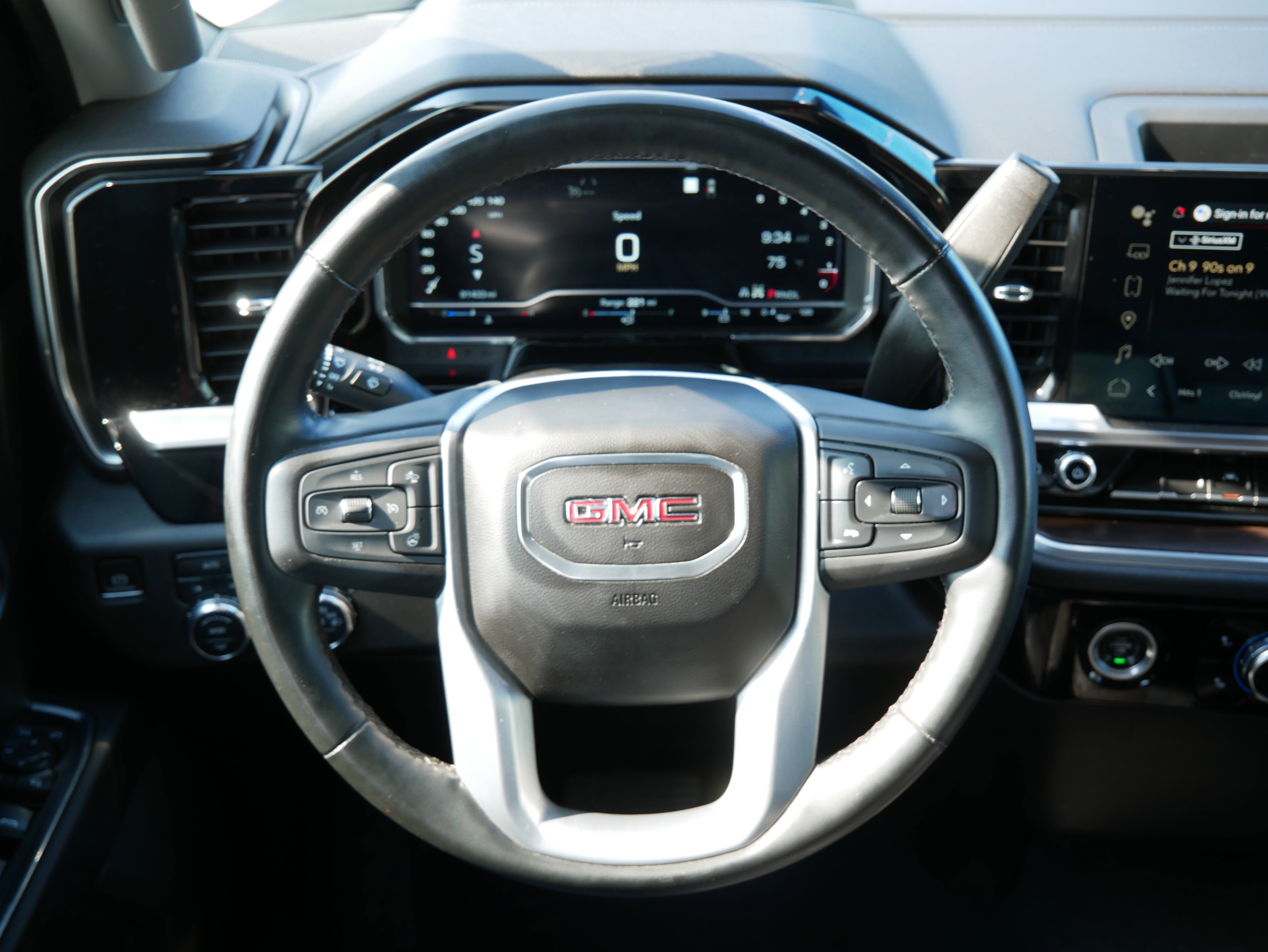 Used 2023 GMC Sierra 1500 SLT image 12