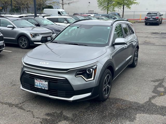 Used 2024 Kia Niro EX FWD image 3
