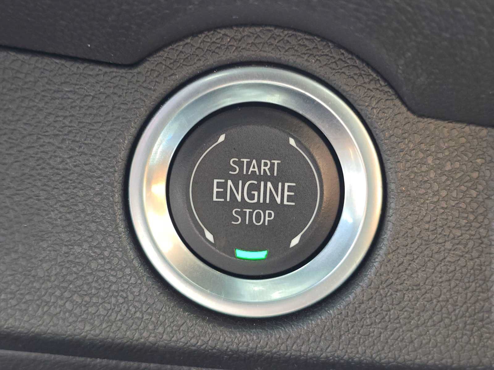 Used 2024 Chevrolet Traverse LT w/ Midnight/Sport Edition FWD image 31