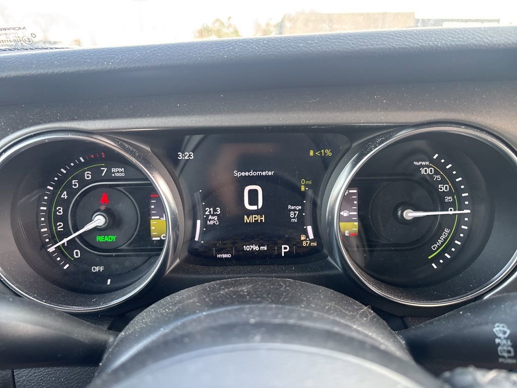 Used 2023 Jeep Wrangler Unlimited w/ Cold Weather Group image 12