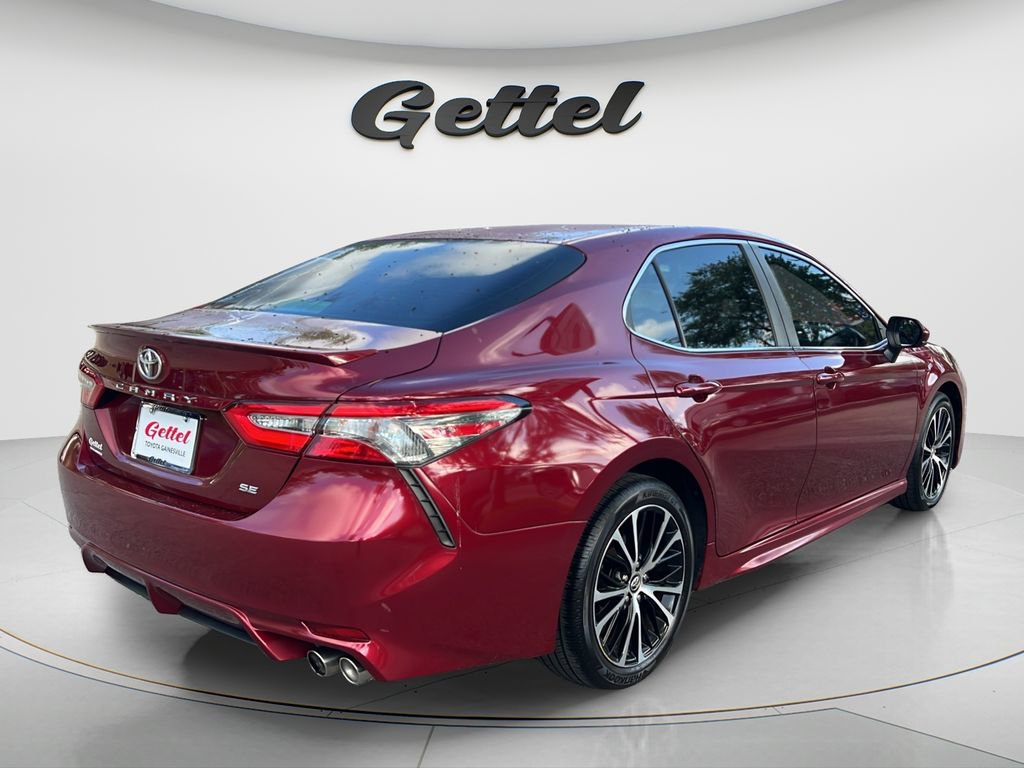Used 2018 Toyota Camry SE FWD image 5