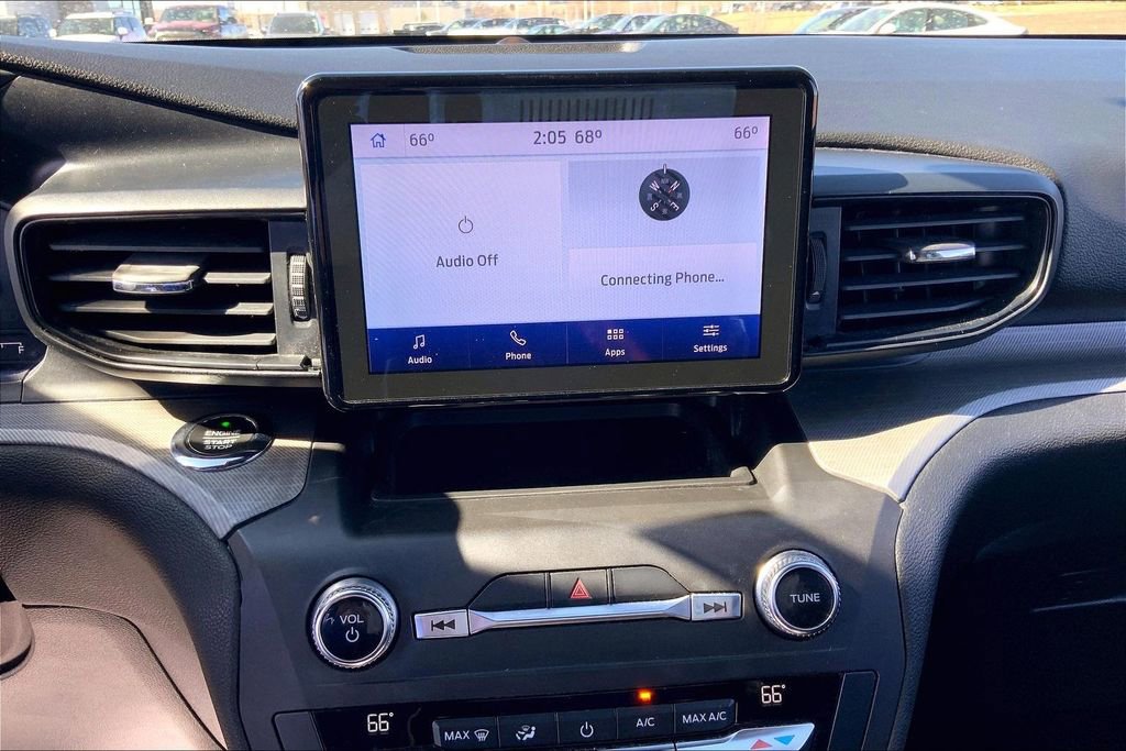 Used 2020 Ford Explorer XLT image 10