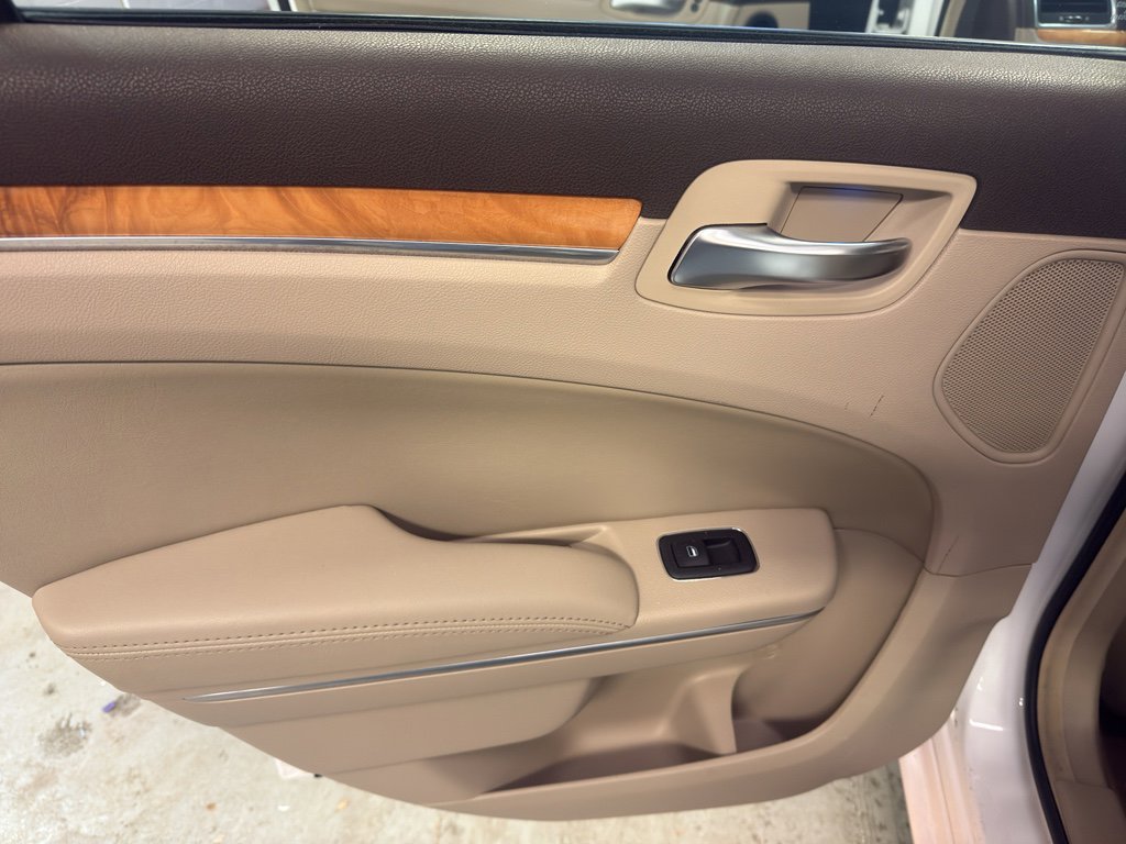 Used 2013 Chrysler 300 C w/ Harman Kardon Audio Group image 29