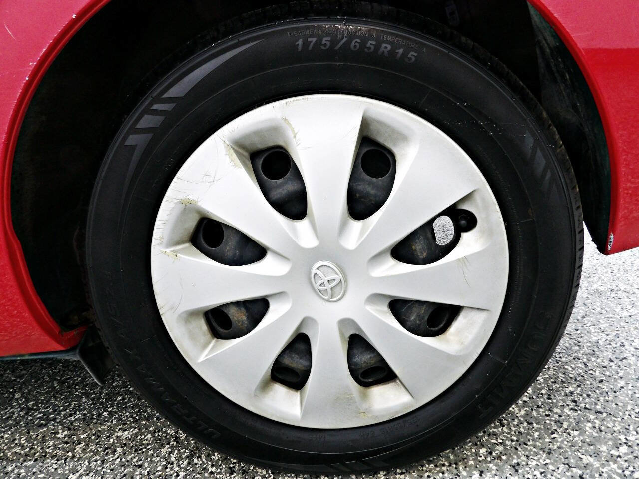 Used 2014 Toyota Prius C Two image 18