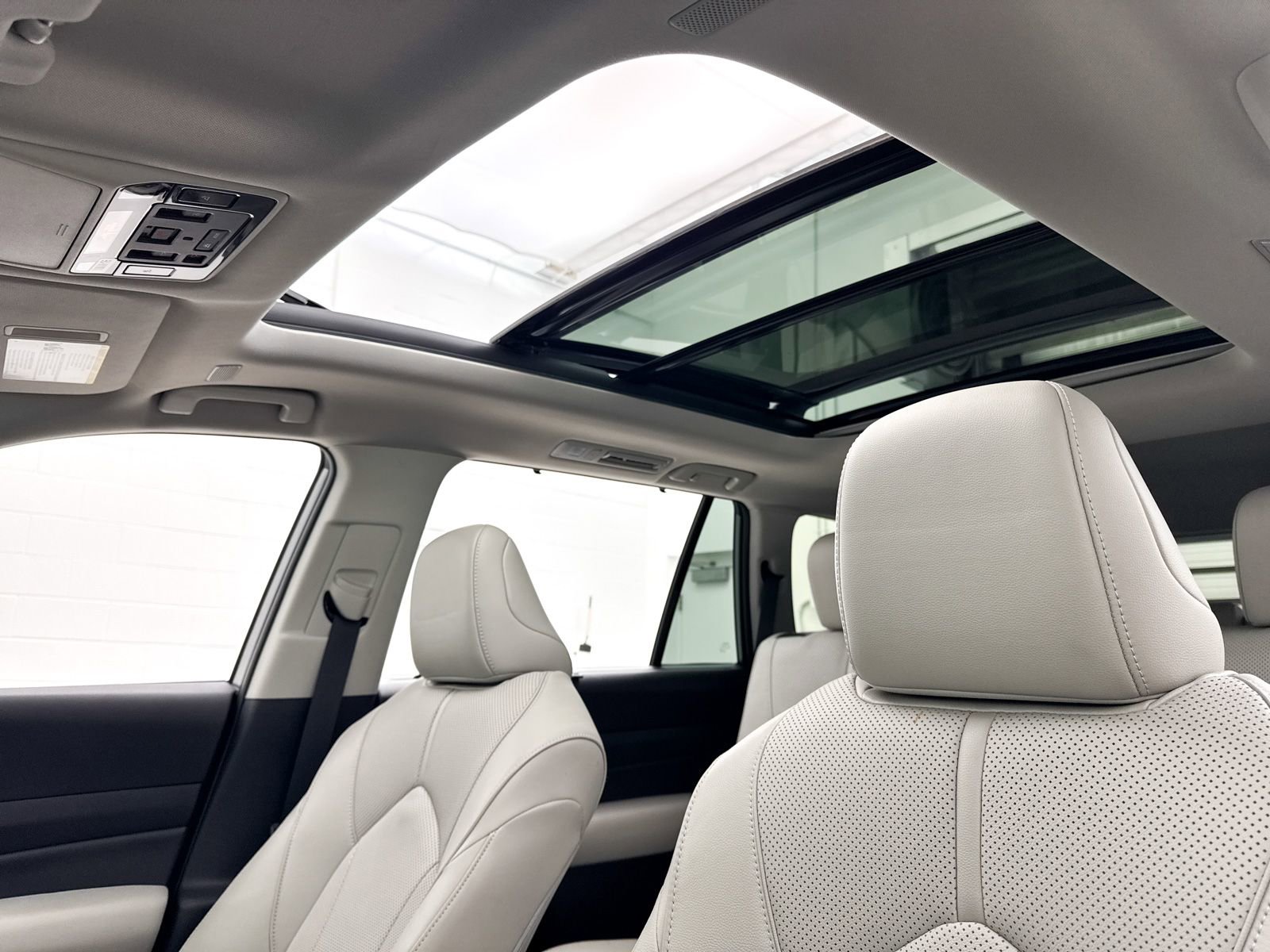 Used 2025 Toyota Grand Highlander FWD image 3