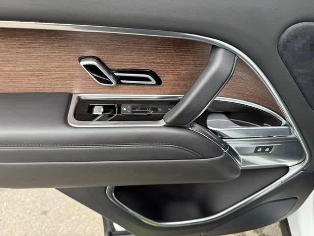 Used 2023 Land Rover Range Rover SE image 28