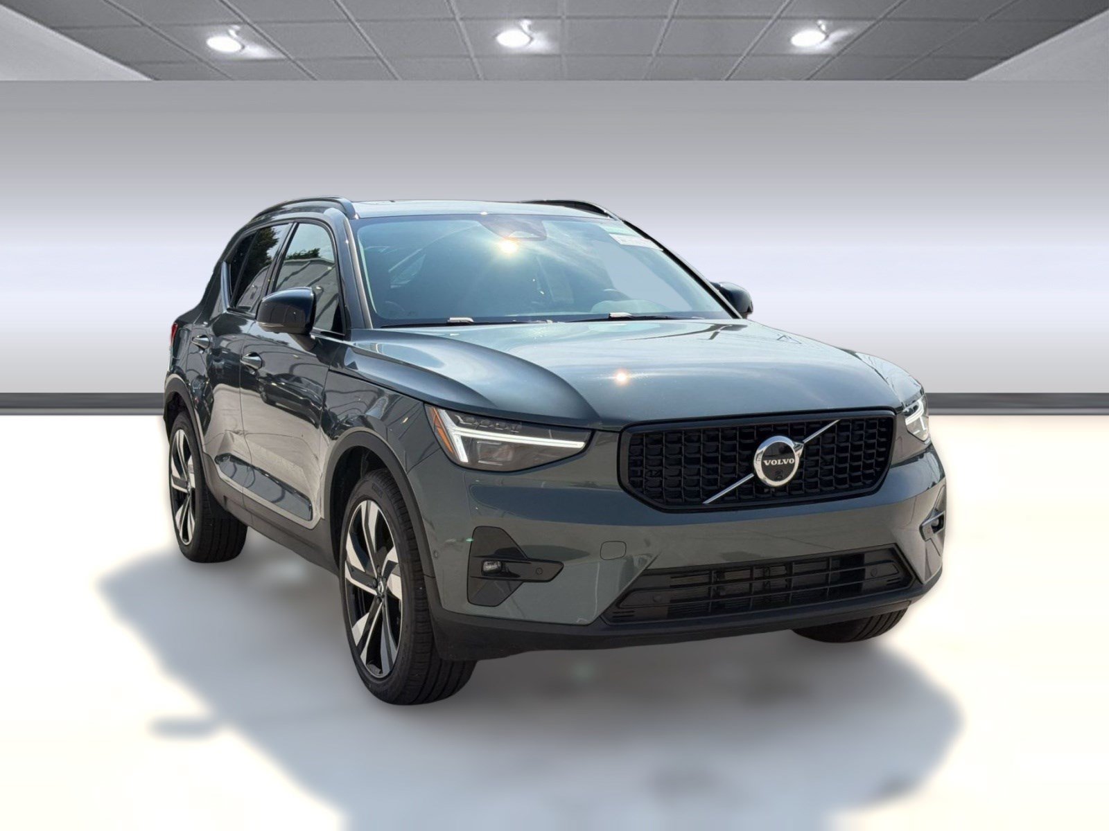 New 2026 Volvo XC40 B5 Plus w/ Climate Package AWD/4WD image 7