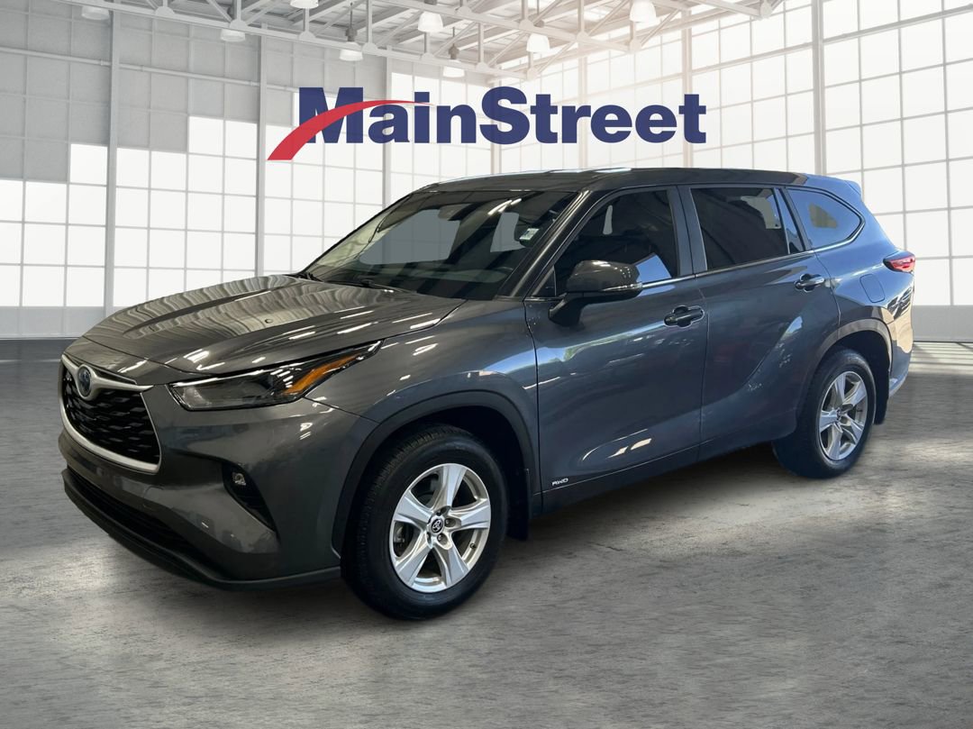 Used 2023 Toyota Highlander LE AWD/4WD image 1