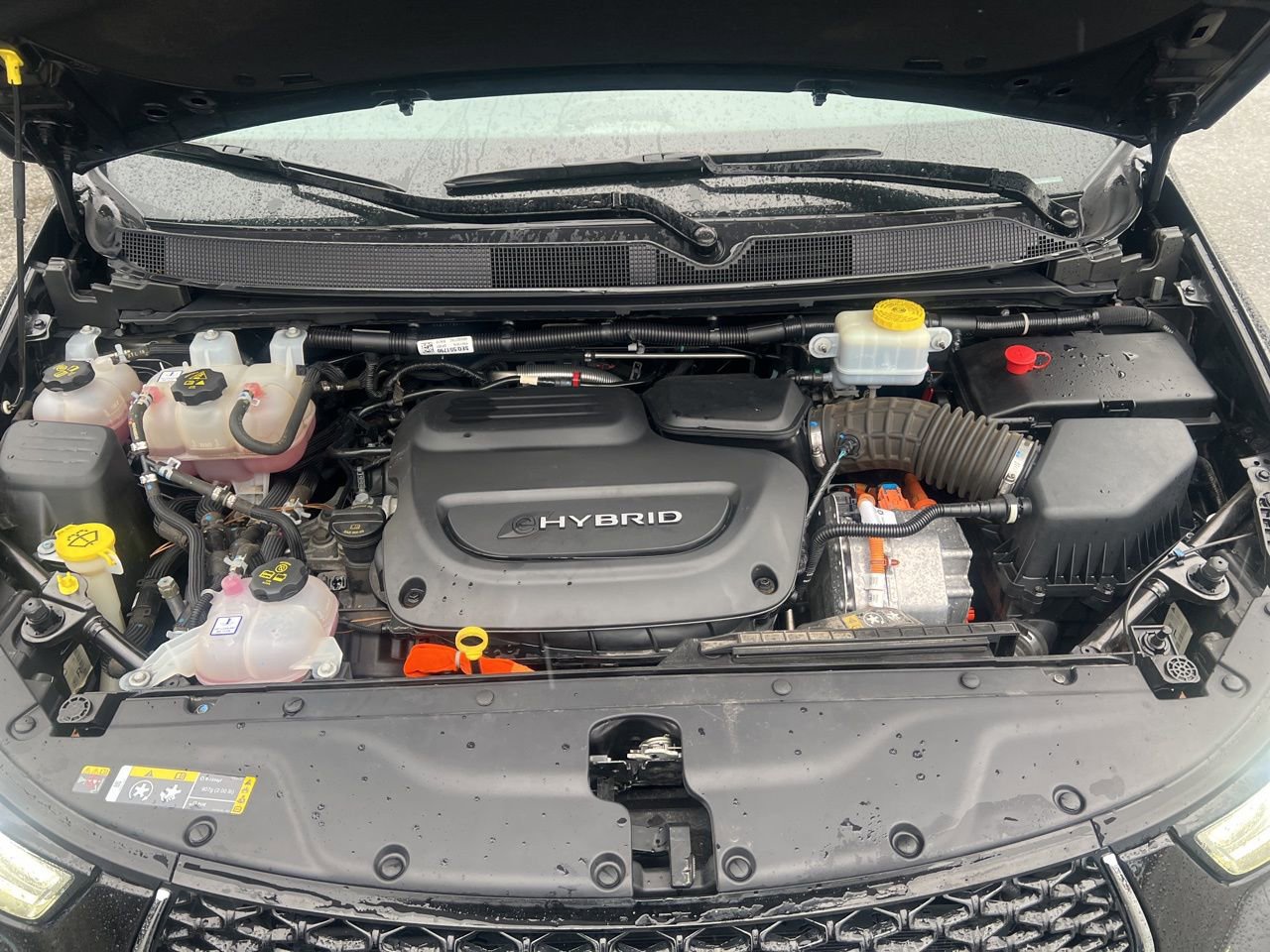 Used 2023 Chrysler Pacifica Touring-L image 13