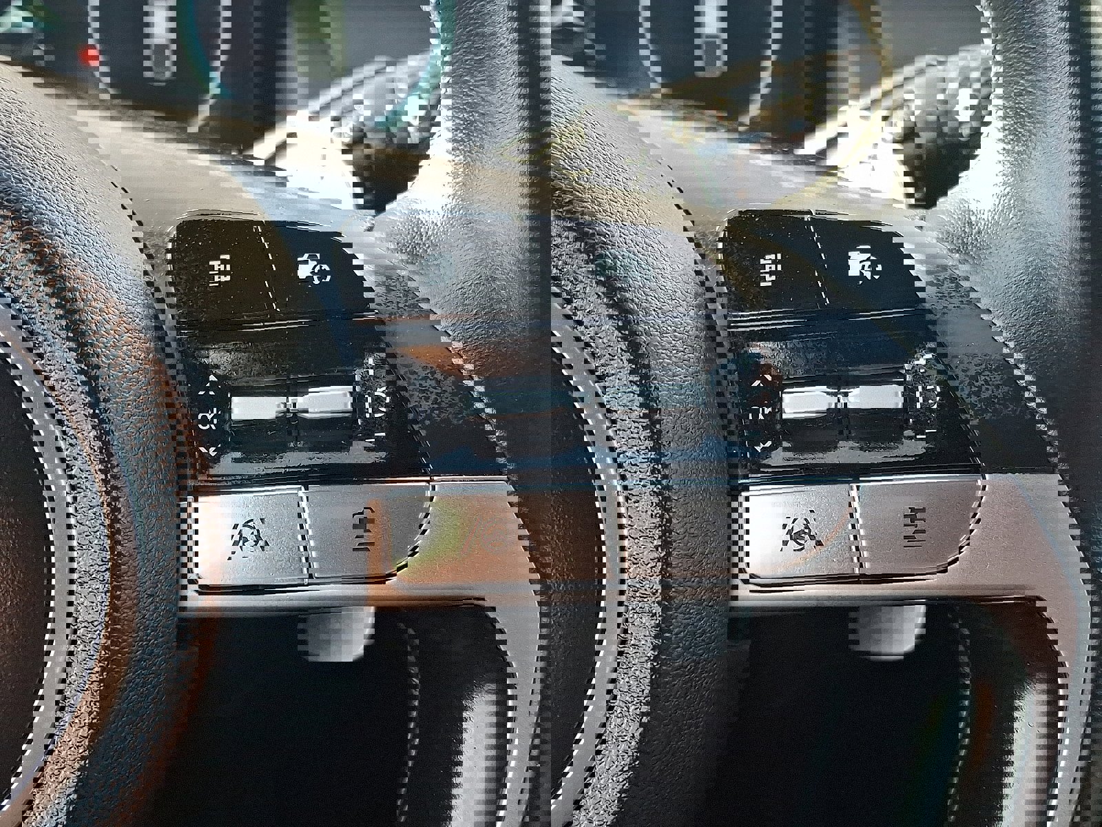 Certified 2023 Hyundai Santa Cruz Limited image 24