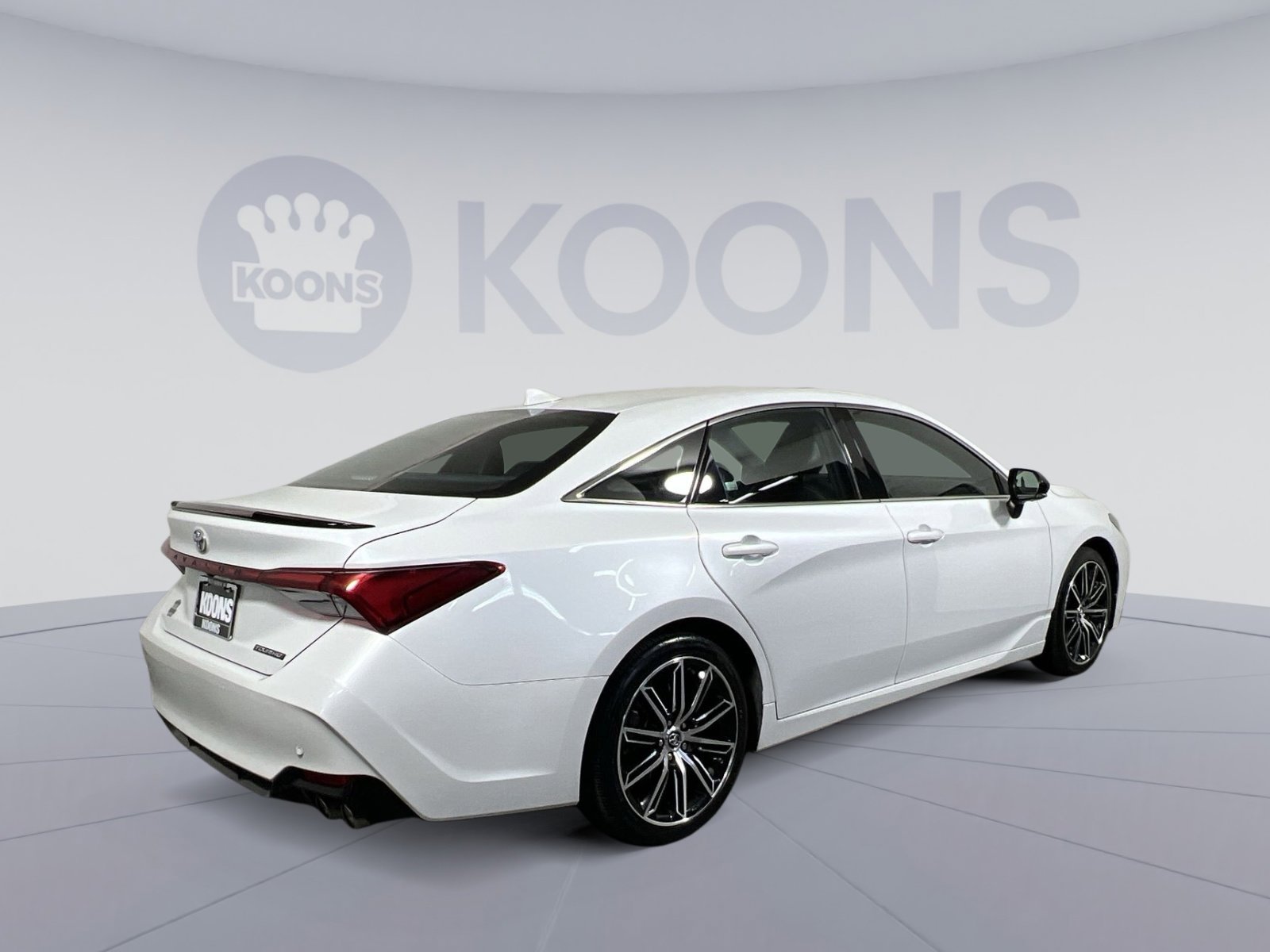 Used 2019 Toyota Avalon Touring w/ Advanced Safety Package image 11