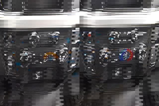 Used 2025 Ford F250 XL w/ STX Appearance Package image 26