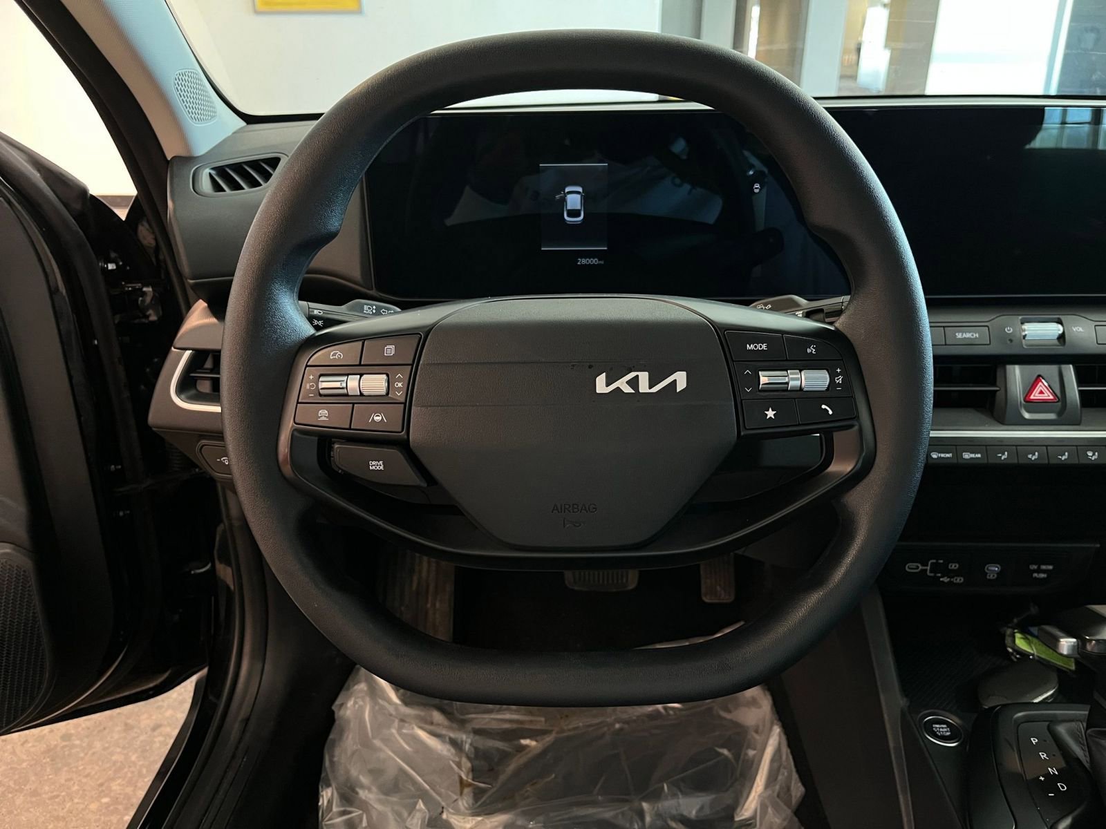 Used 2025 Kia K4 LXS image 27