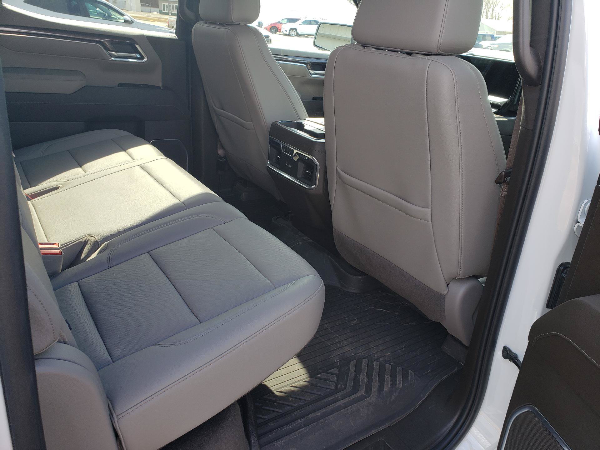 Used 2023 Chevrolet Silverado 1500 LTZ w/ Technology Package AWD/4WD image 5