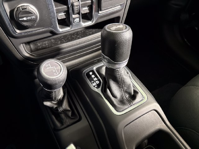 Used 2023 Jeep Wrangler Unlimited Sport AWD/4WD image 34