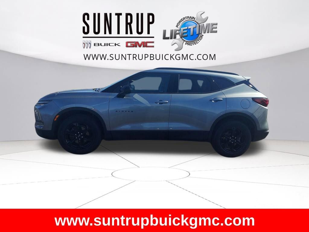 Used 2023 Chevrolet Blazer LT w/ Convenience Package image 2