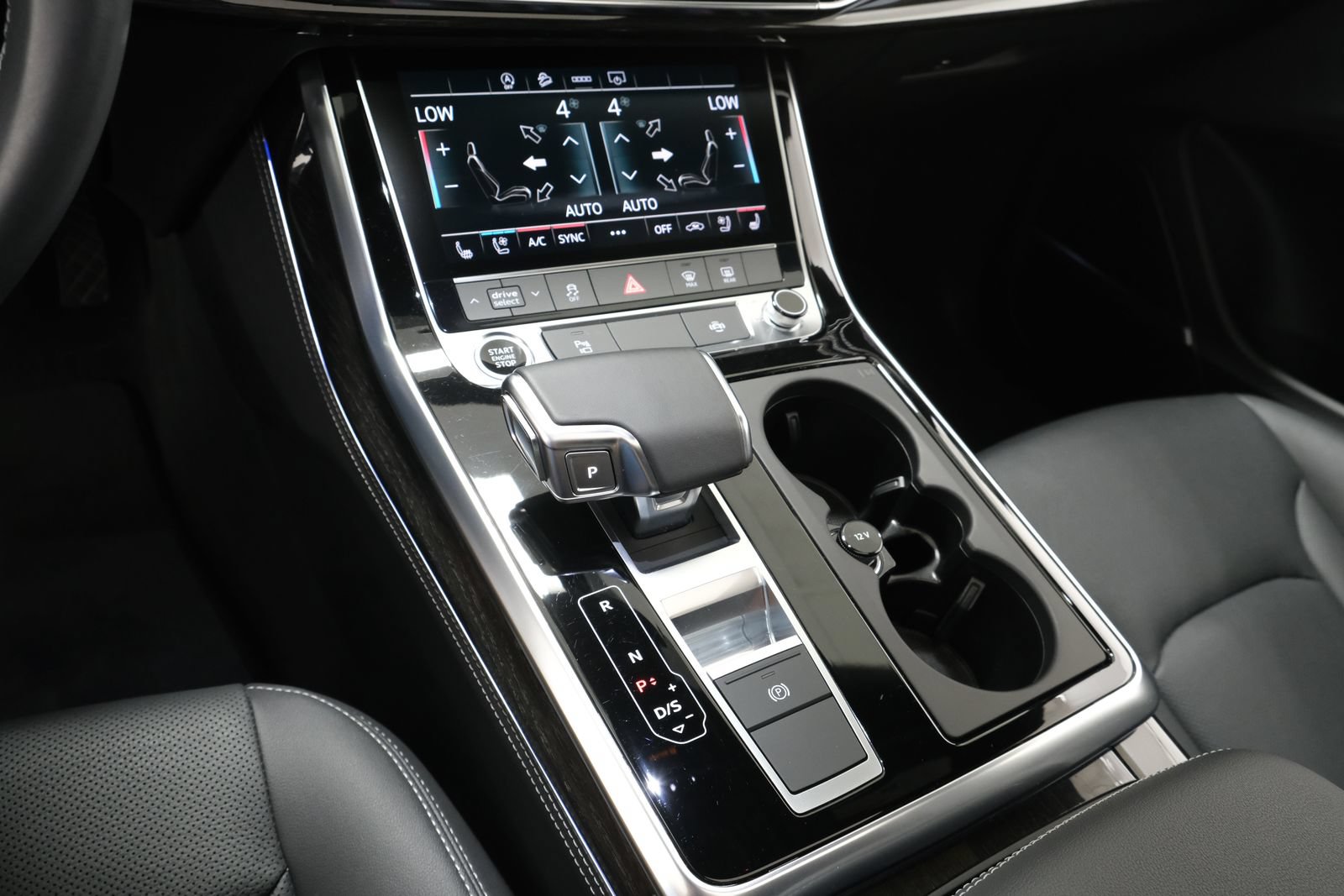 Used 2025 Audi Q8 Premium Plus AWD/4WD image 22