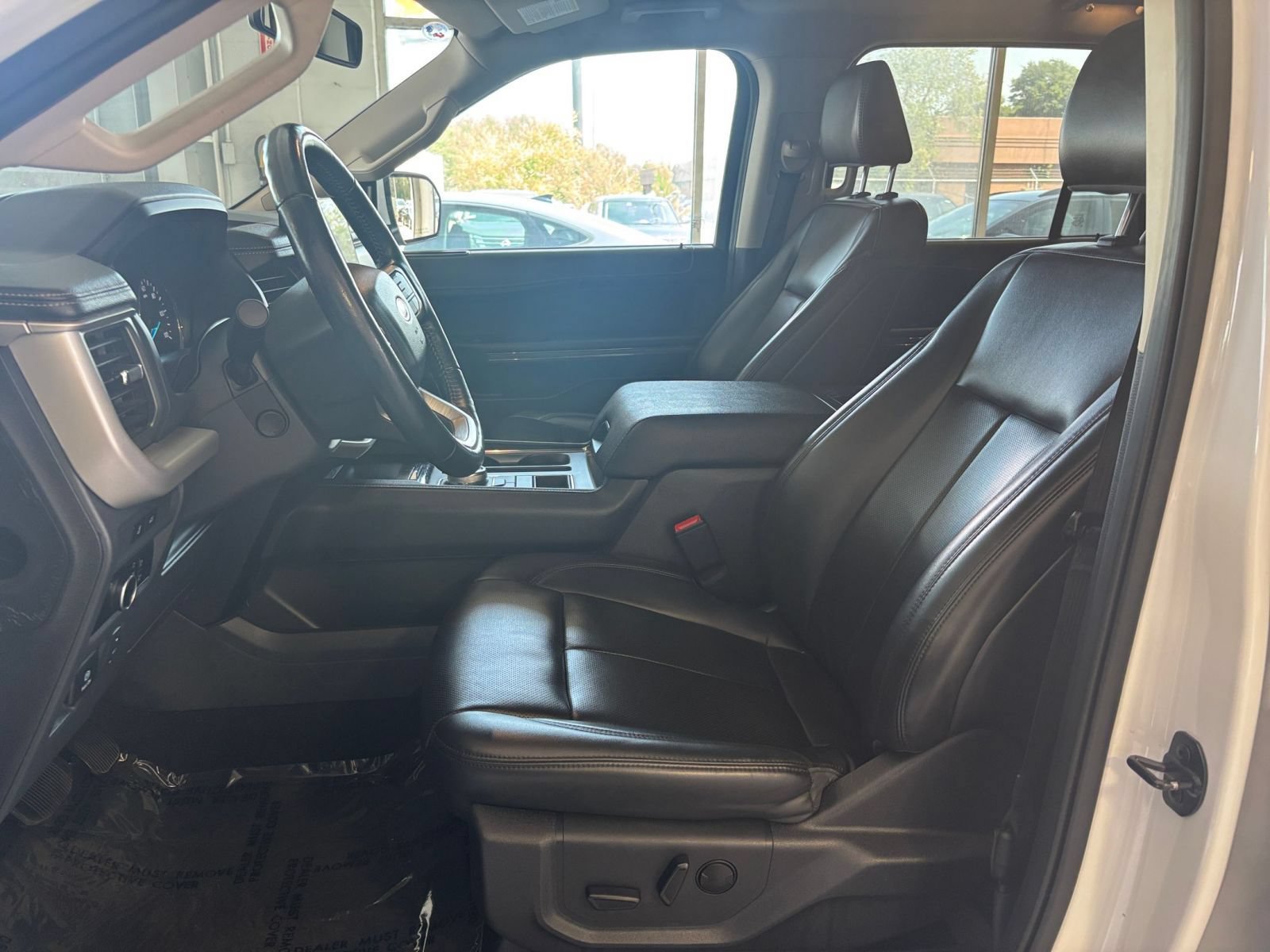 Used 2023 Ford Expedition XLT RWD image 29