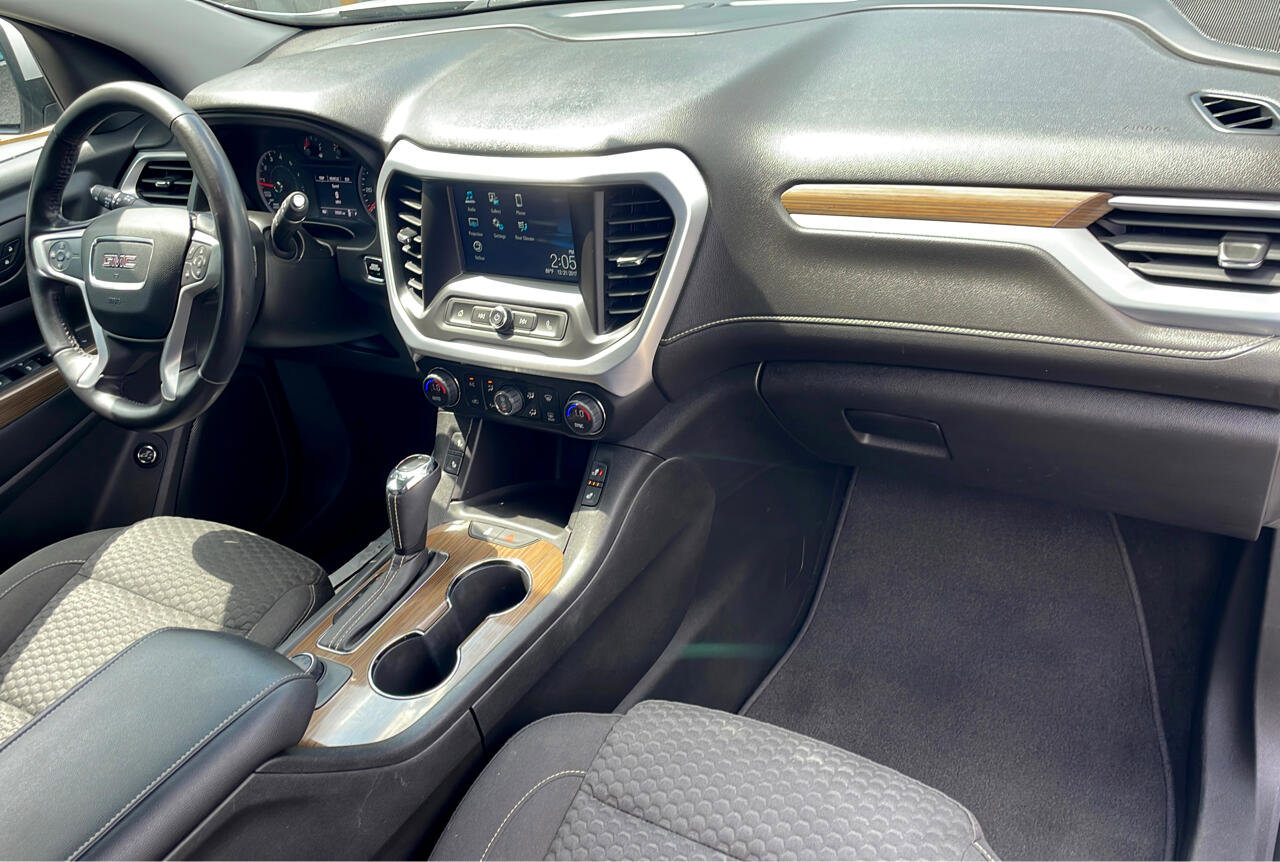 Used 2018 GMC Acadia SLE image 39