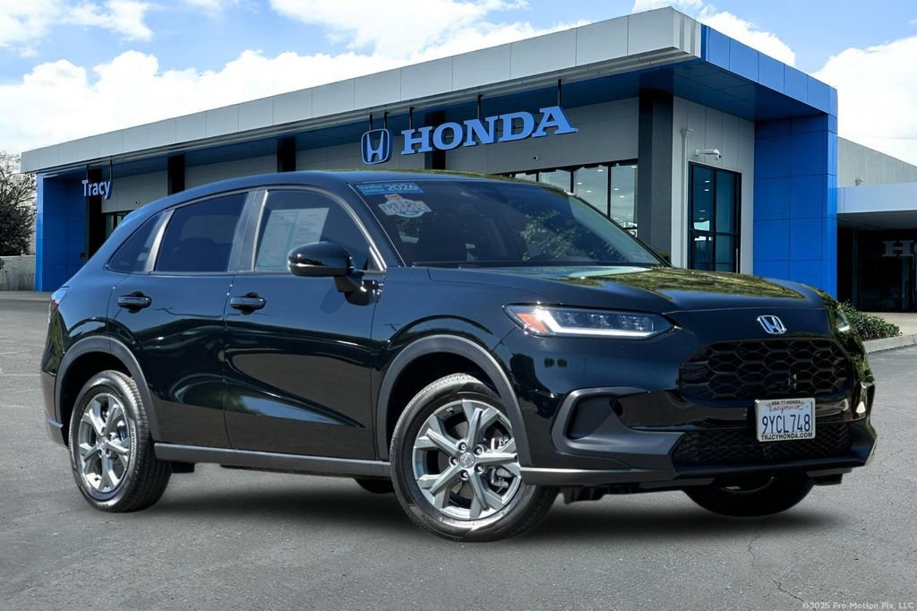 Certified 2026 Honda HR-V LX image 1