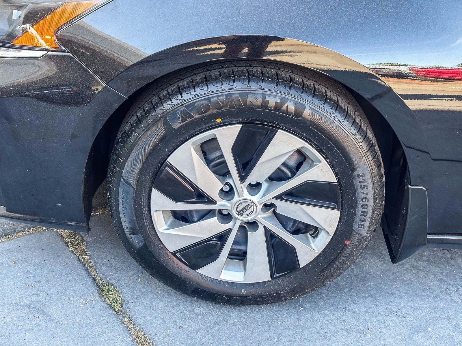 Used 2025 Nissan Altima 2.5 S FWD image 11