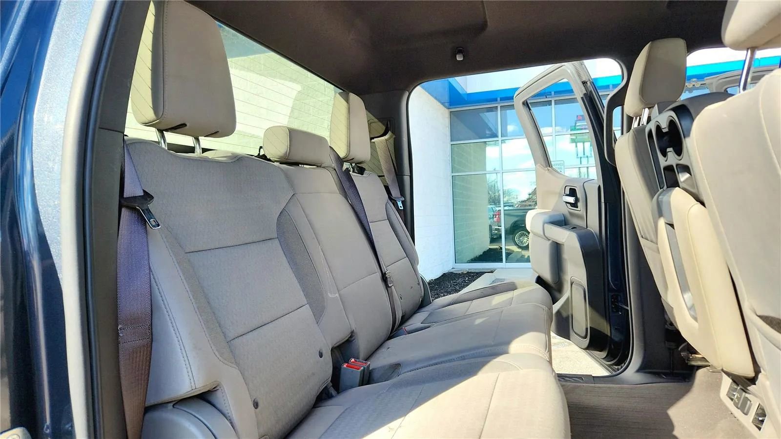 Used 2021 Chevrolet Silverado 1500 LT image 31