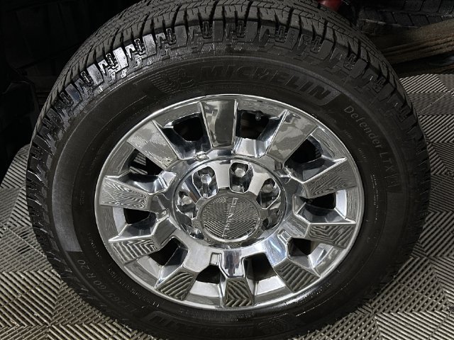 Used 2018 GMC Sierra 2500 Denali w/ Duramax Plus Package AWD/4WD image 34
